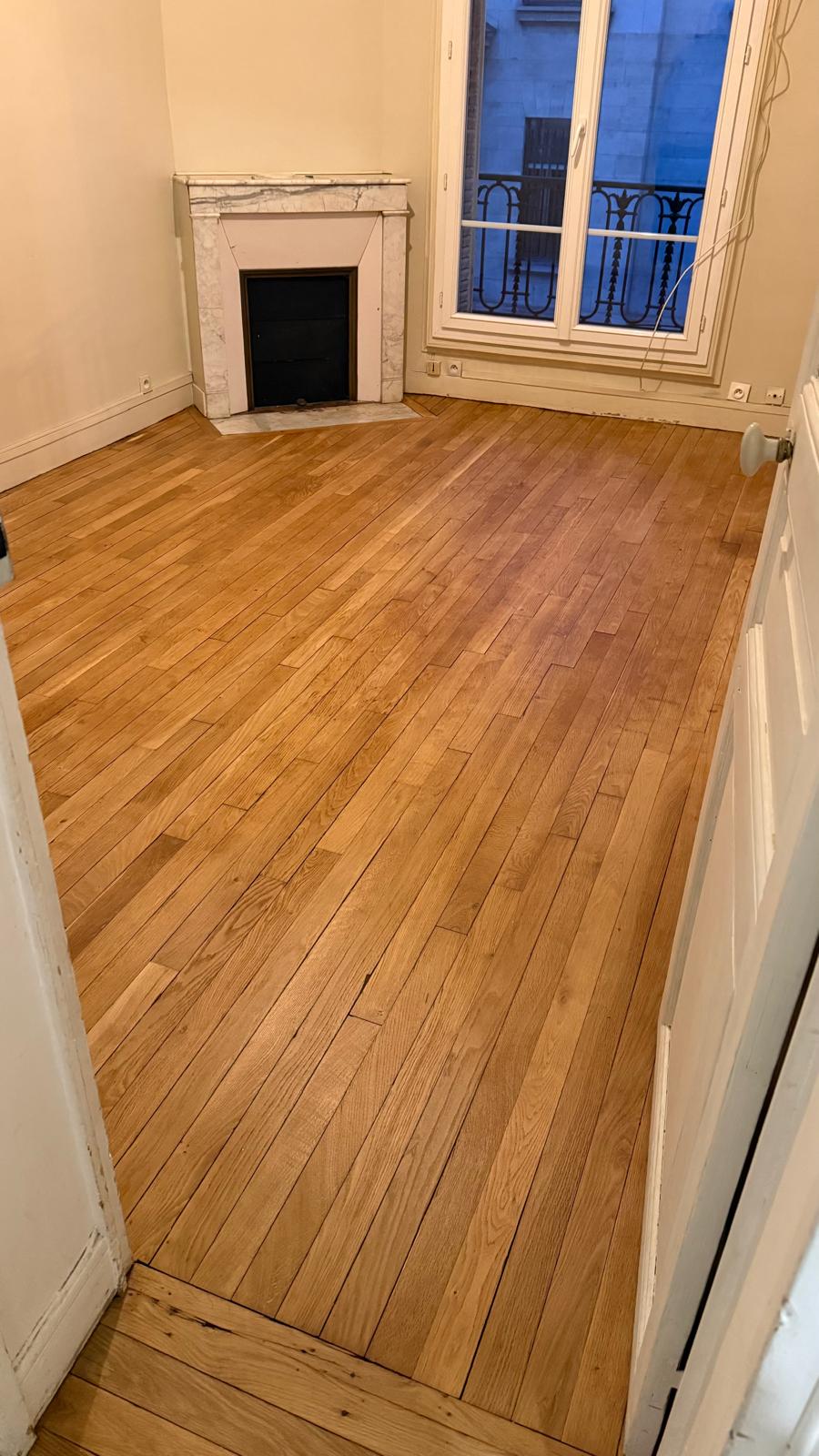 Rénovation parquet massif Melun - Parquet salon cheminée